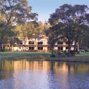 River Plantation CC: Clubhouse